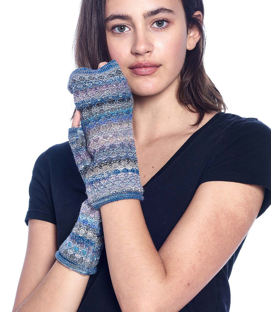 Alpaca Gloves - Printed - Berry by Shupaca