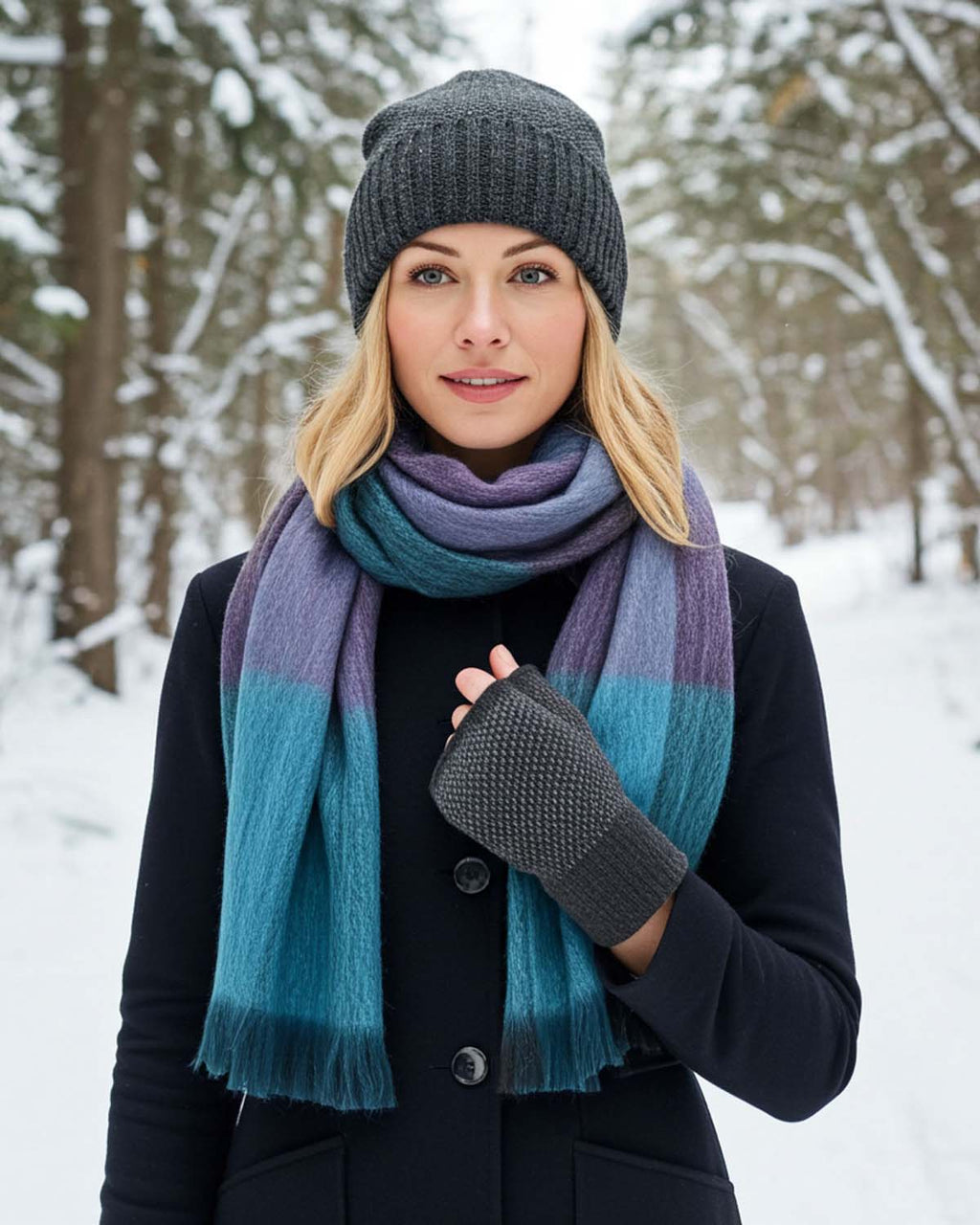 Coal alpaca beanie with charcoal and graphite, Shupaca