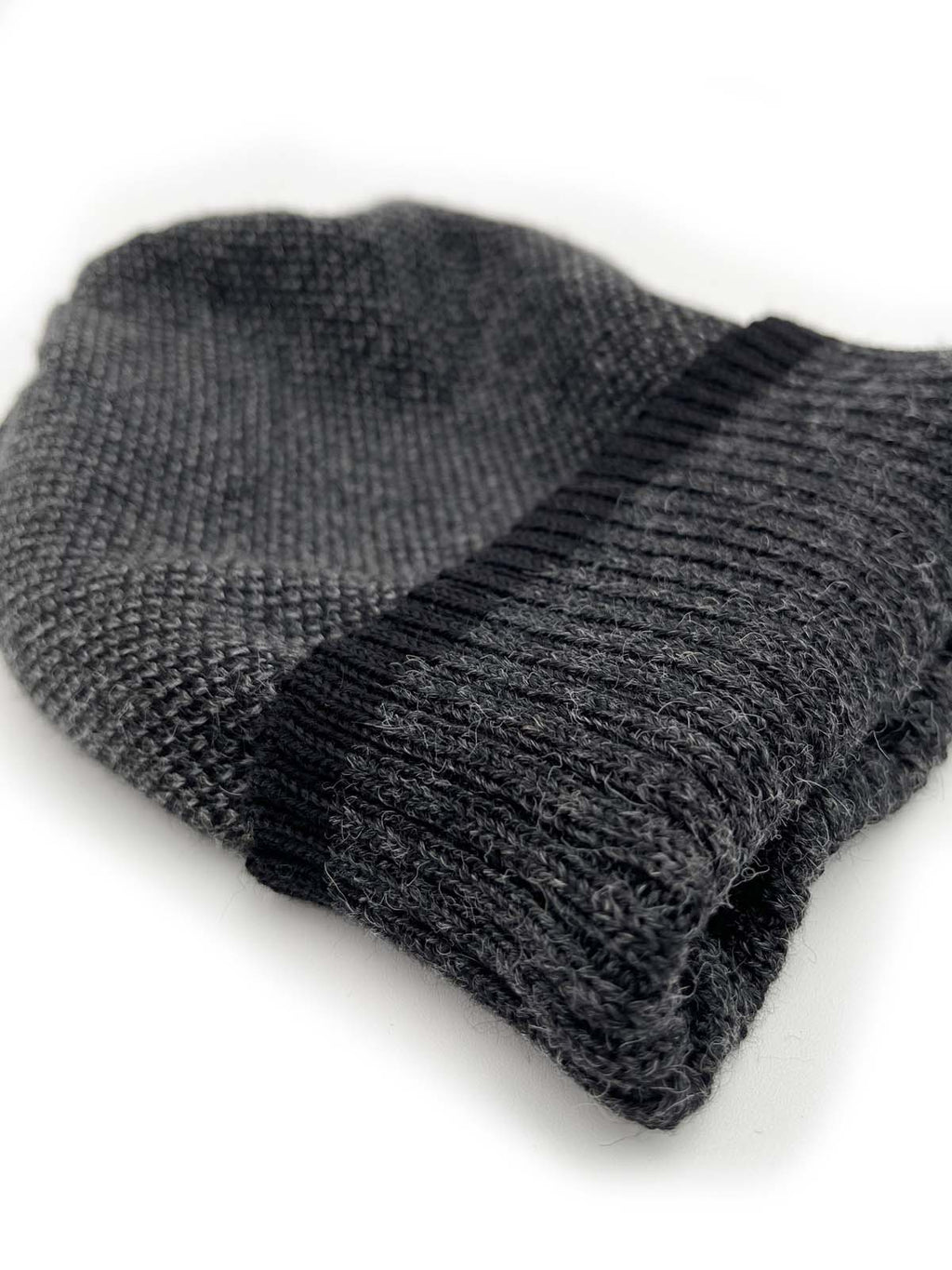 Coal alpaca beanie with charcoal and graphite, Shupaca
