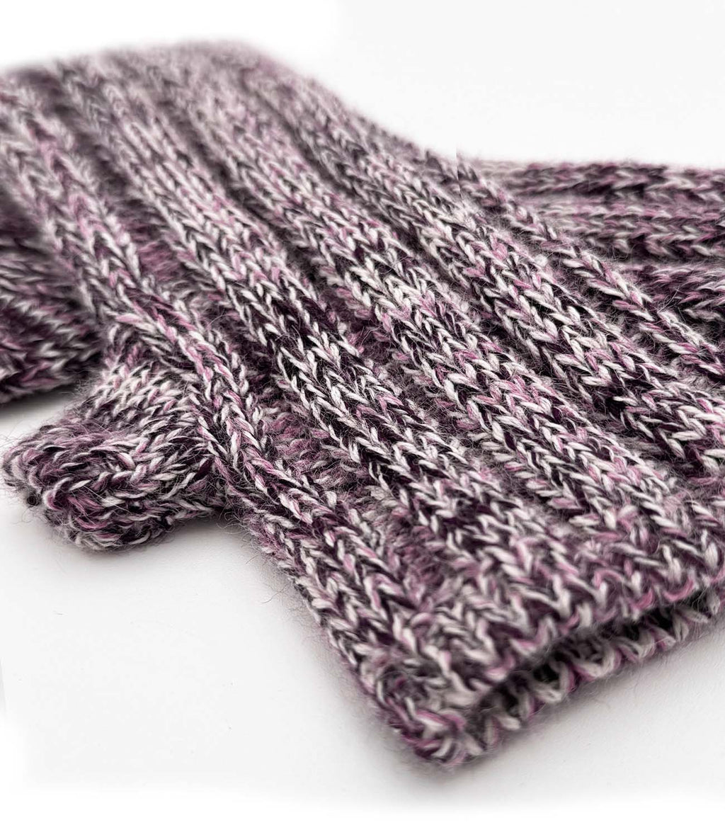 Black Cherry alpaca gloves with ribbed texture, Shupaca