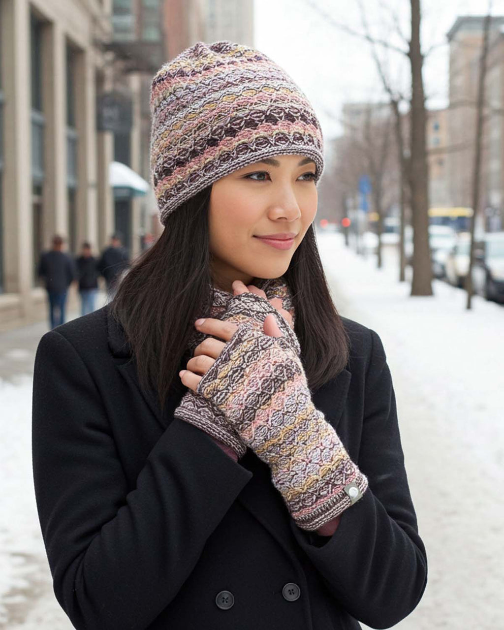 Terracotta alpaca gloves in Canyon with sandstone, Shupaca