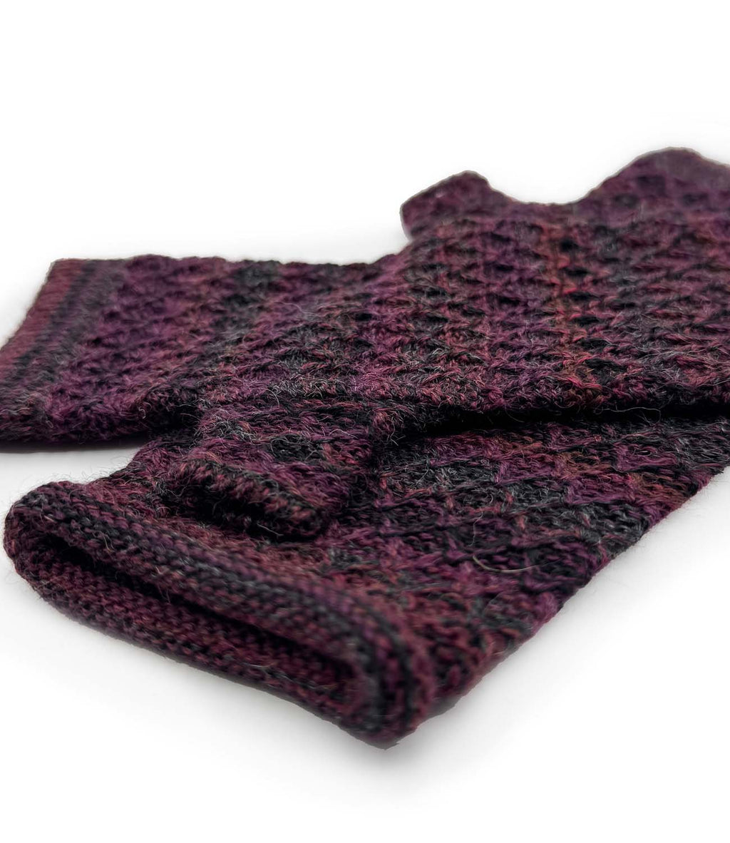 Crimson alpaca gloves in Lava with espresso tones, Shupaca