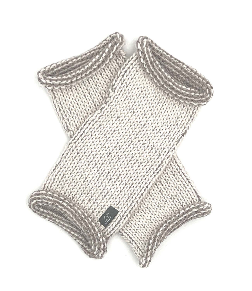 Beige alpaca gloves in Oat with soft taupe, Shupaca