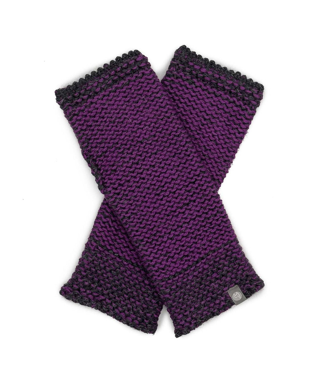 Violet alpaca gloves in Mulberry with charcoal yarns, Shupaca