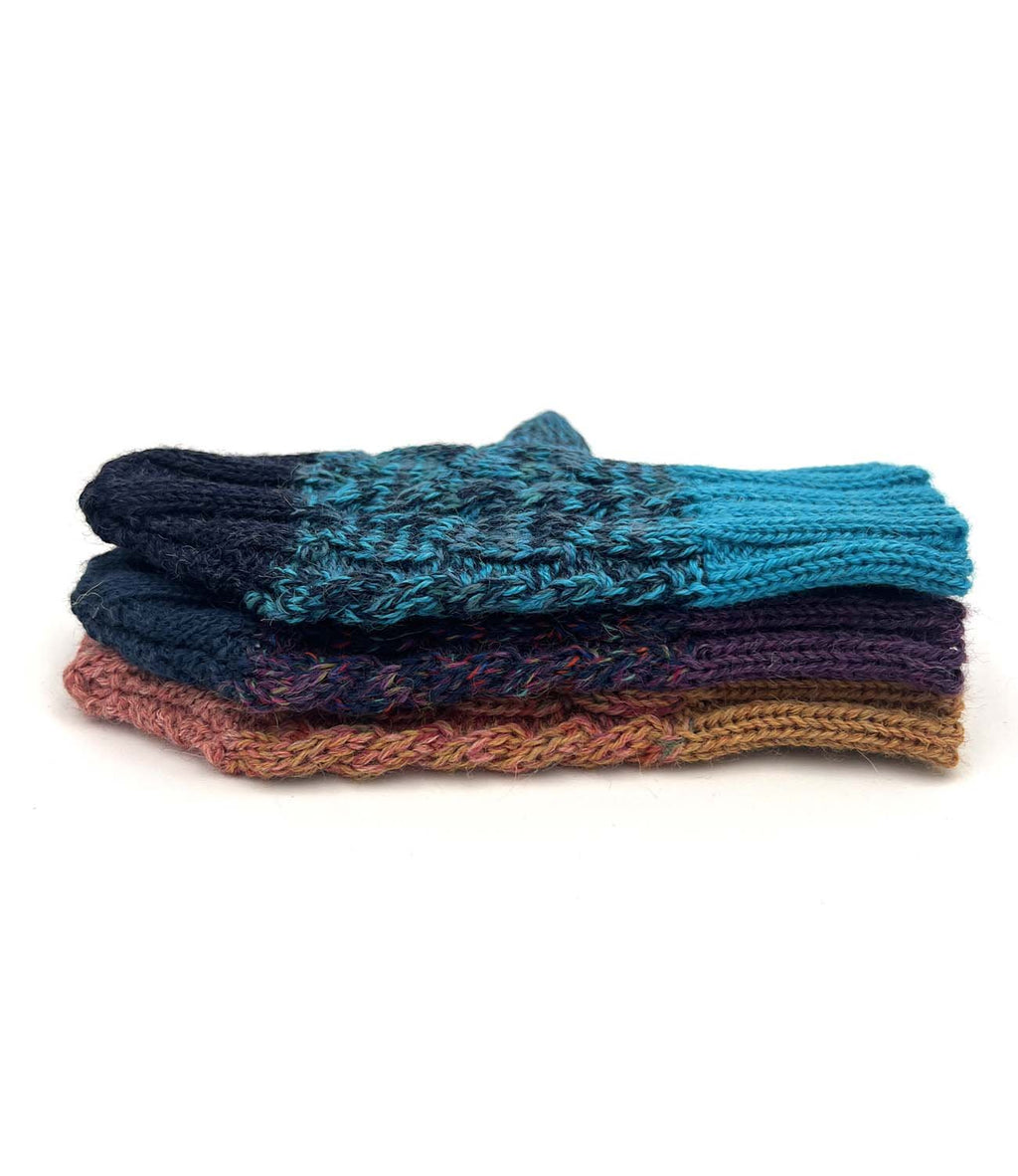 Violet Vortex kid's alpaca gloves with multicolor braid, Shupaca