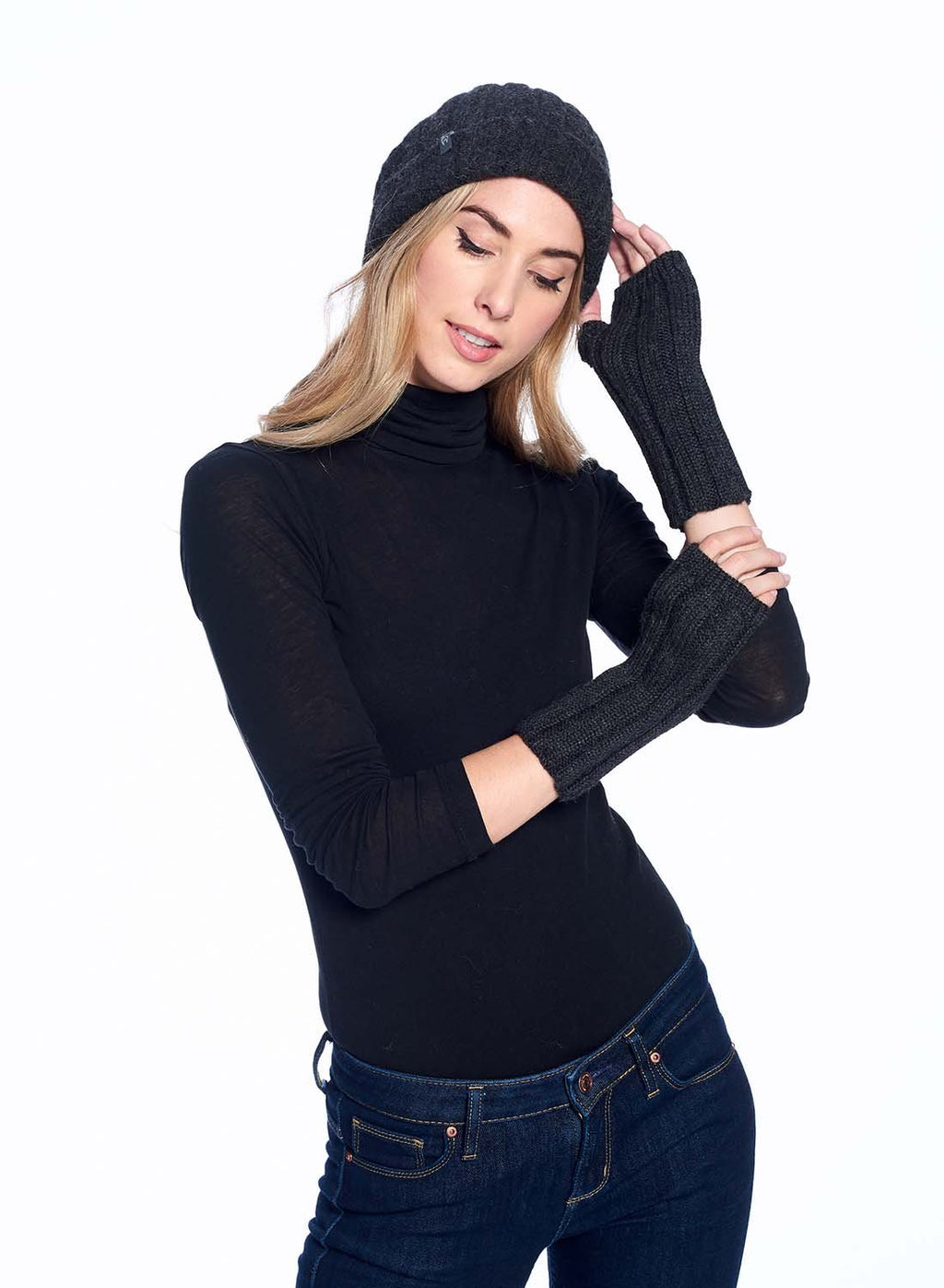 Charcoal alpaca beanie in Carbon with ribbed knit, Shupaca