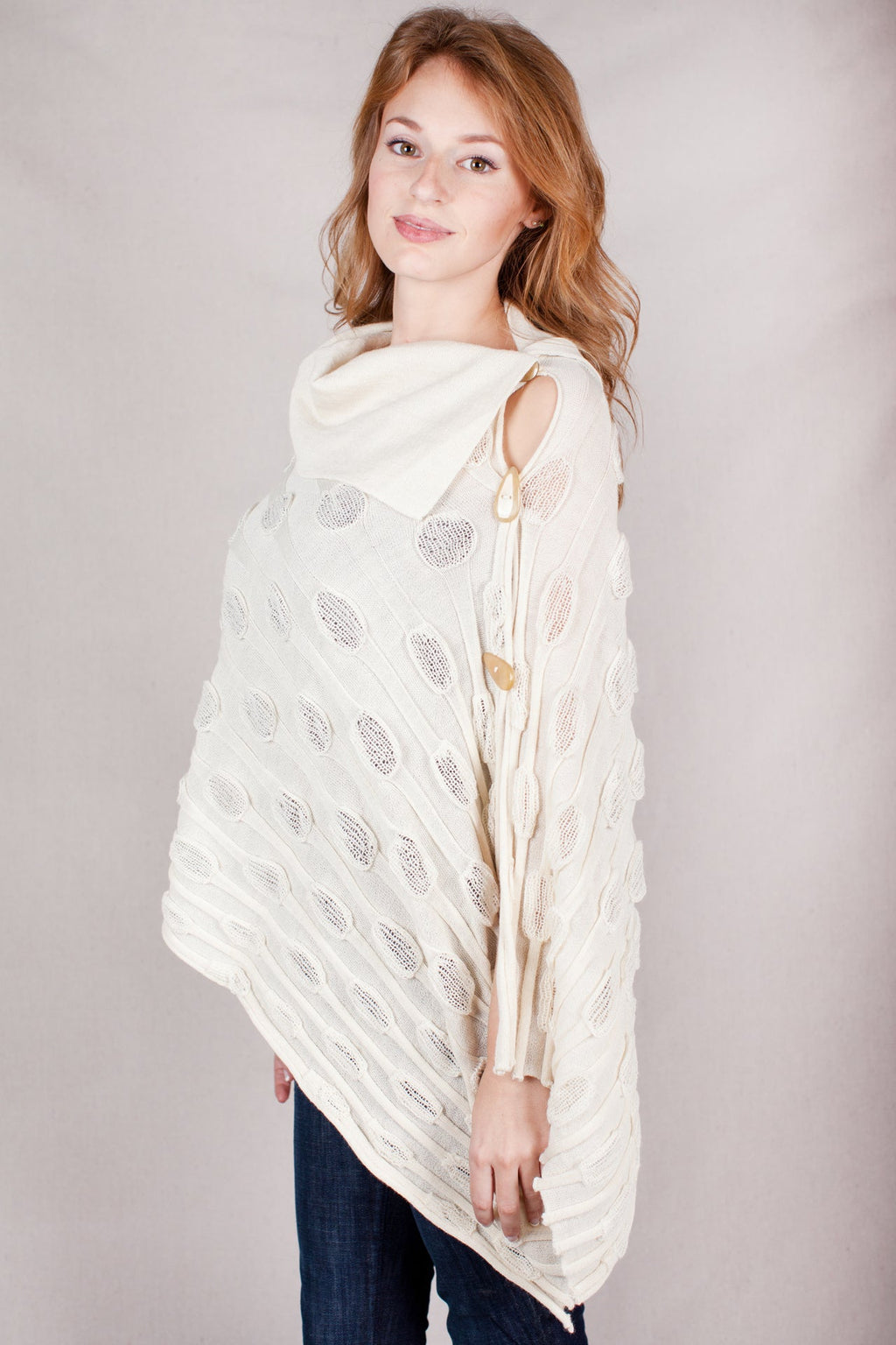Ivory baby alpaca shawl in Globo, one size, Shupaca